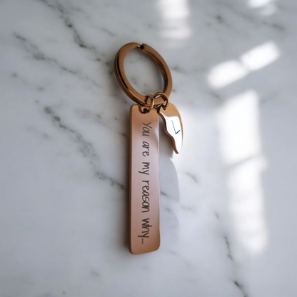 Duo de porte-clés personnalisables – Demi-cœur & mini-plaque gravée – Cadeau romantique